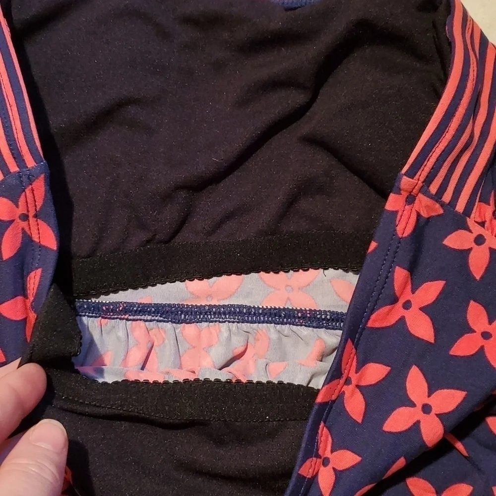 Beach House Swimsuit Size 10 Tankini Top Red Blue Flowers